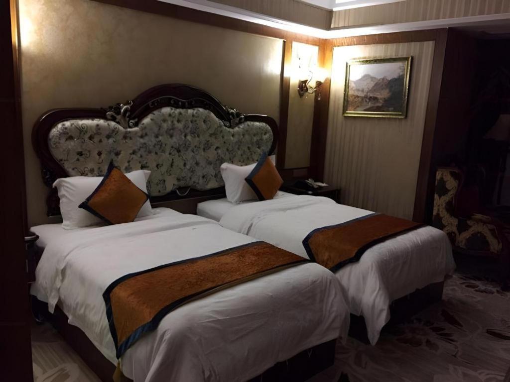 Chengdu French Theme Gold Palace Esterno foto