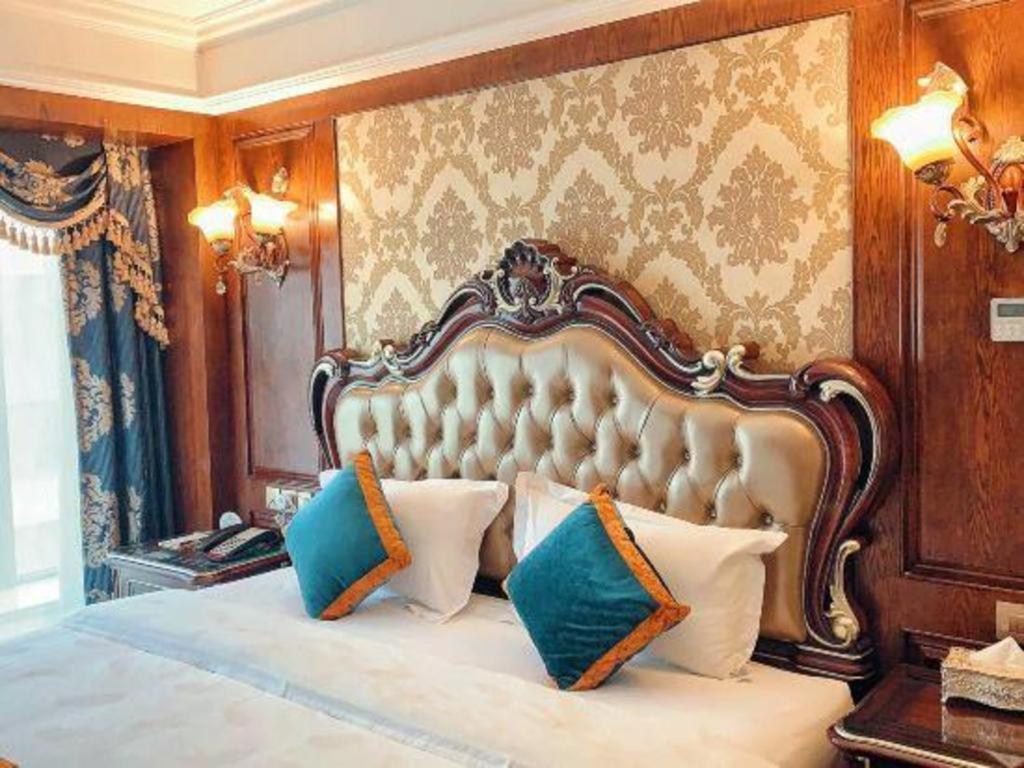 Chengdu French Theme Gold Palace Esterno foto
