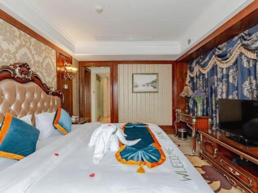 Chengdu French Theme Gold Palace Esterno foto