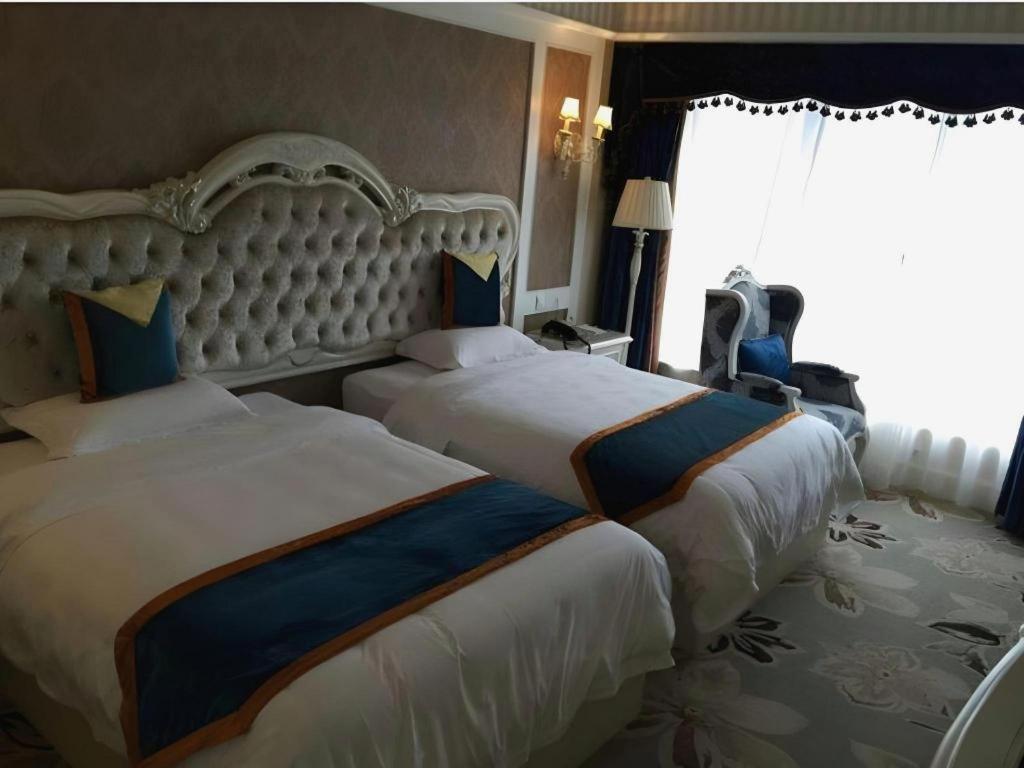 Chengdu French Theme Gold Palace Esterno foto