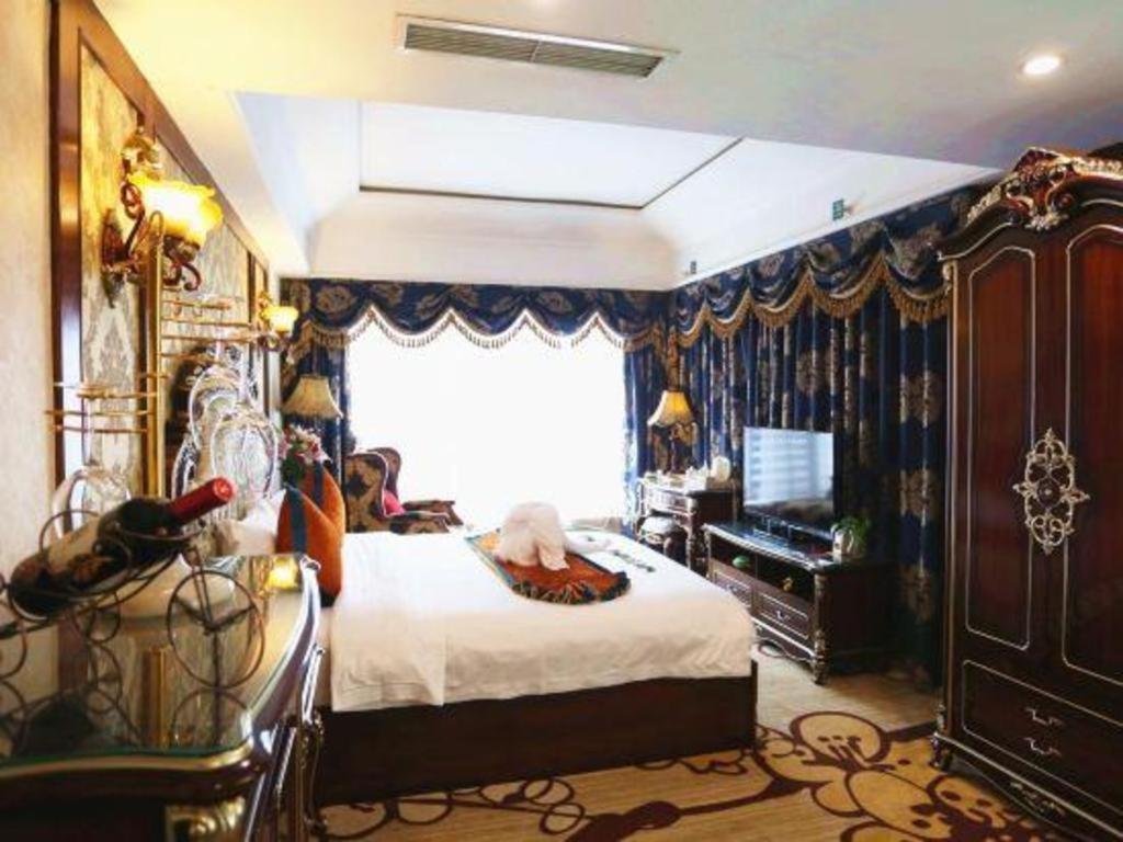 Chengdu French Theme Gold Palace Esterno foto