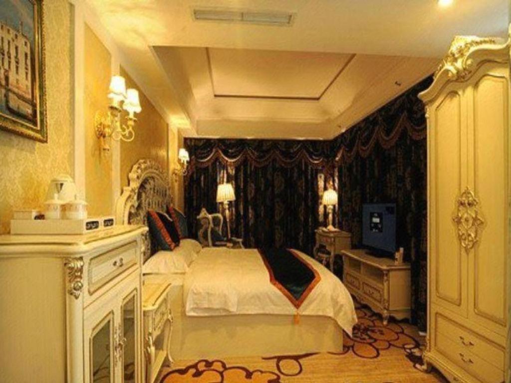 Chengdu French Theme Gold Palace Esterno foto