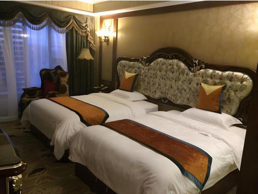 Chengdu French Theme Gold Palace Esterno foto