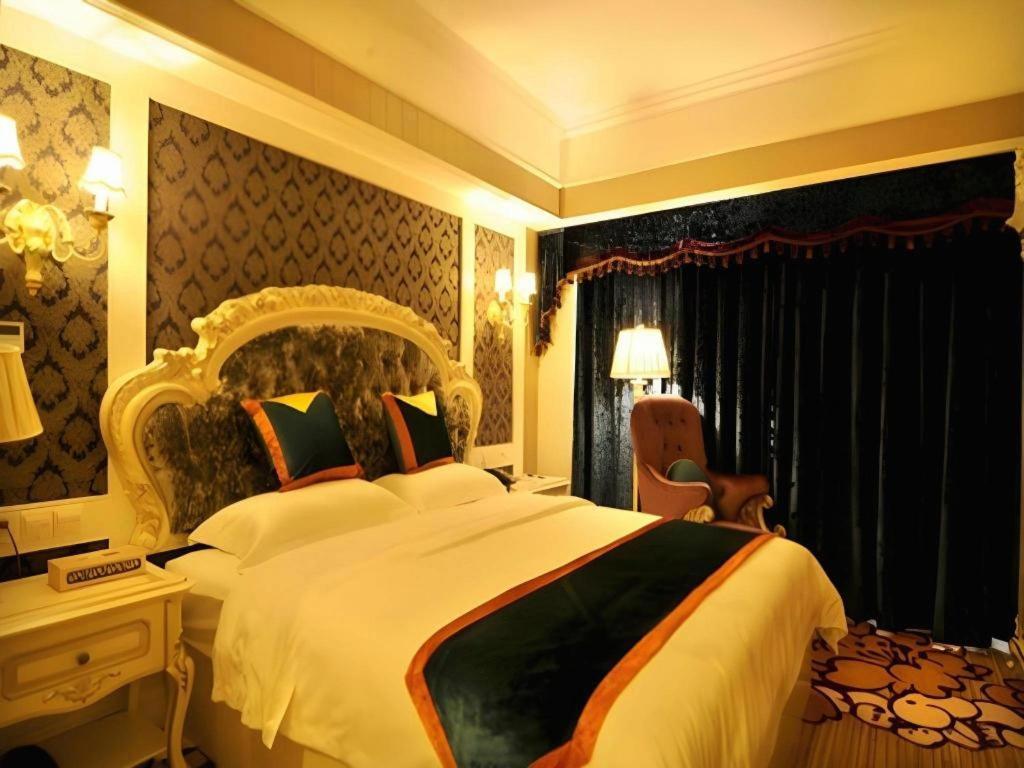 Chengdu French Theme Gold Palace Esterno foto
